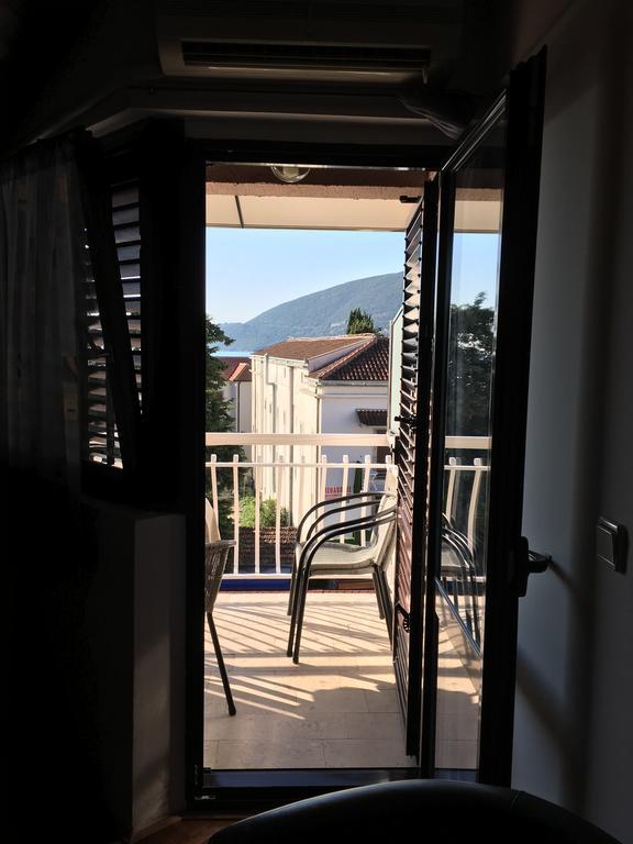 Apartments Upitnik Herceg Novi Exterior foto